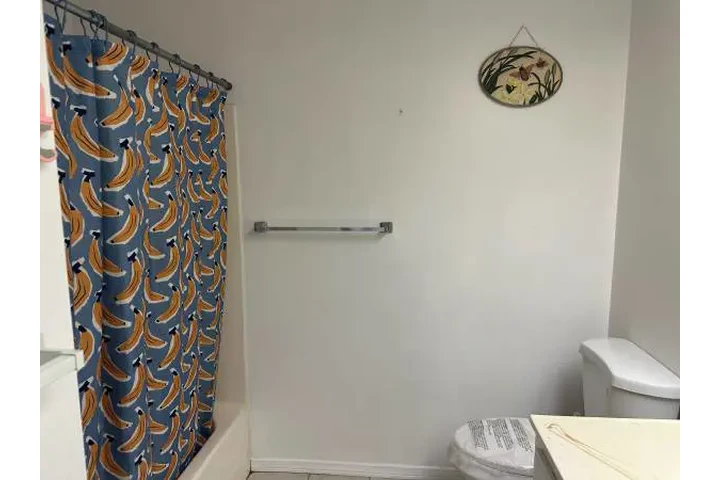 $650 : 1br - 15ft2 - Monrovia city f image 7