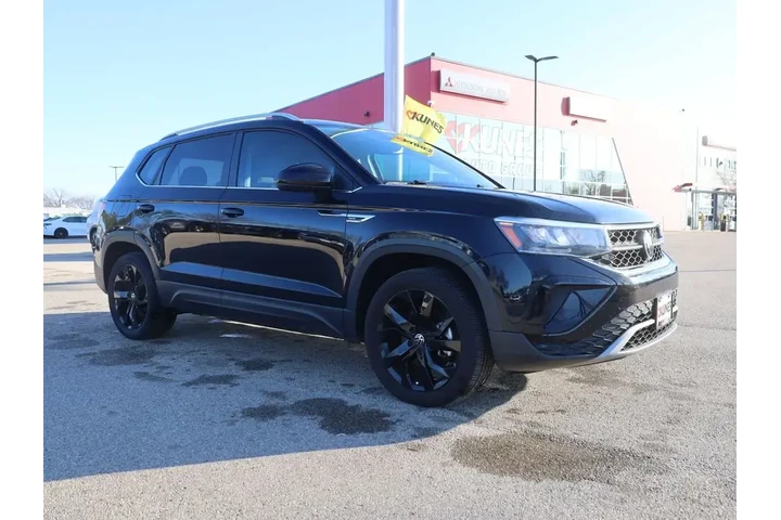 $17977 : Volkswagen Taos 2022 AWD SE image 2