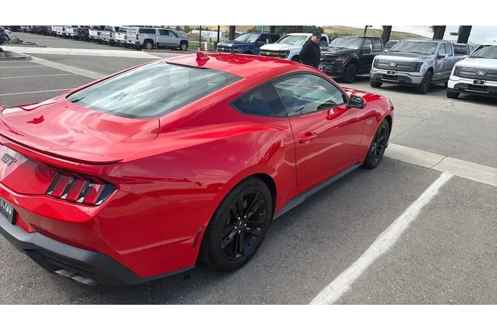 $36950 : Ford Mustang 2024 GT Premium image 2
