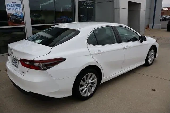 $23500 : Toyota Camry 2021 LE 4dr Sed image 7