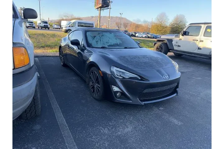 $12886 : Scion FR-S 2013 10 Series 2d image 2