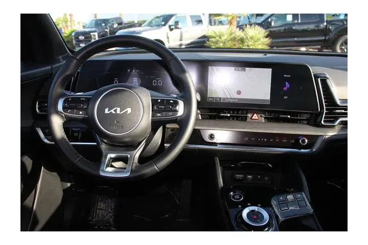 $29440 : Kia Sportage Plug-In Hybrid image 4