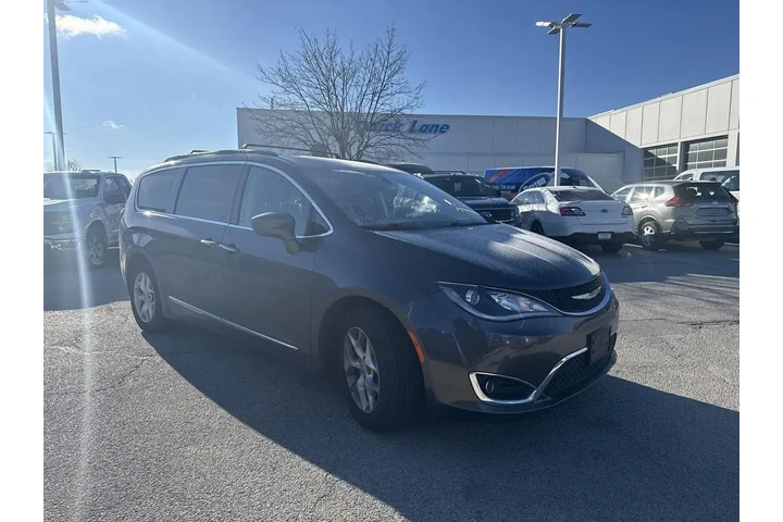 $11971 : Chrysler Pacifica 2017 Touri image 8