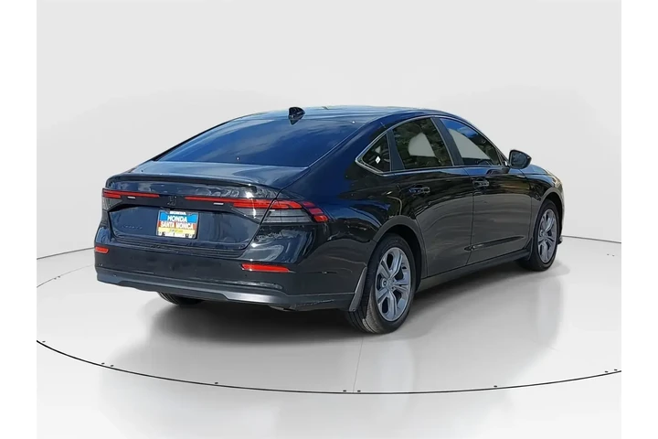 $23641 : Honda Accord 2024 LX 4dr Sed image 5