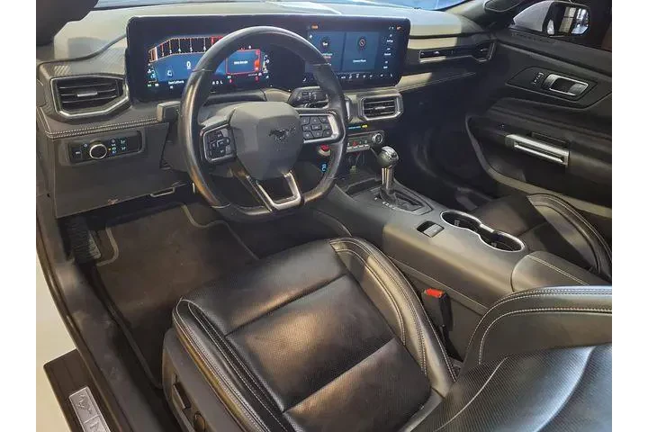 $29998 : Ford Mustang 2024 EcoBoost P image 4