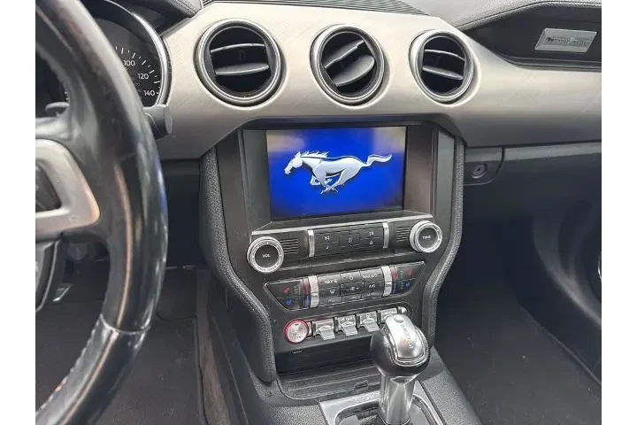 $18878 : Ford Mustang 2018 EcoBoost 2 image 9