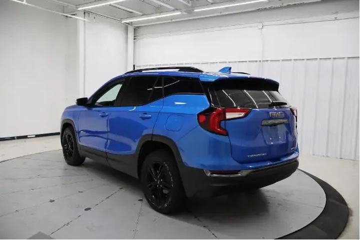 $27995 : GMC Terrain 2024 AWD AT4 4dr image 6