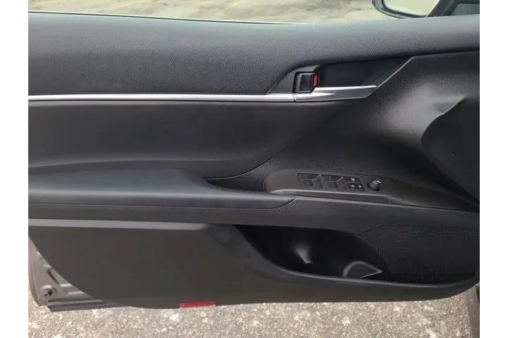 $25672 : Toyota Camry 2023 AWD LE 4dr image 10