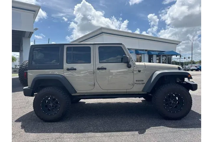 $20998 : Jeep Wrangler JK Unlimited 2 image 4