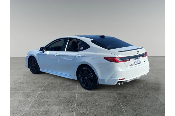 $39796 : Toyota Camry 2026 LE 4dr Sed image 3