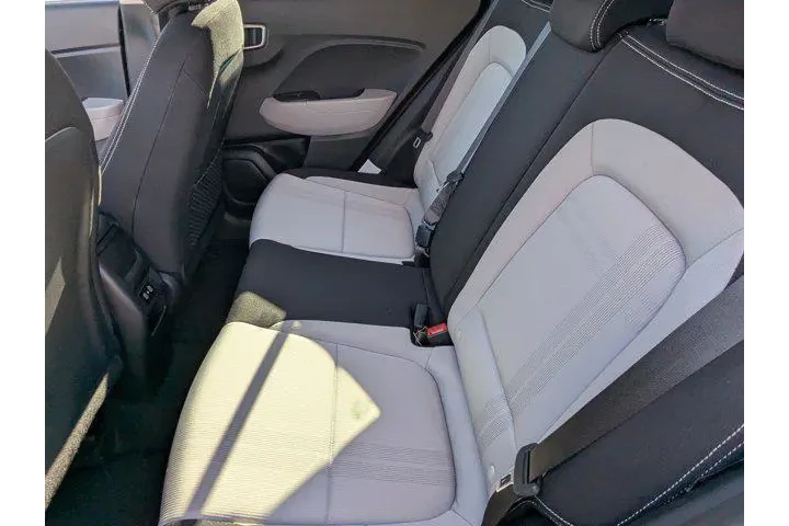 $24550 : Hyundai VENUE 2026 SEL 4dr C image 9