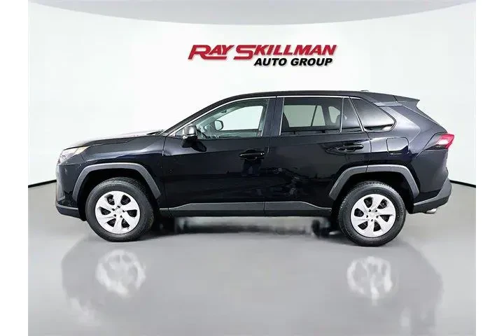 $29975 : Toyota RAV4 2024 AWD LE 4dr image 4