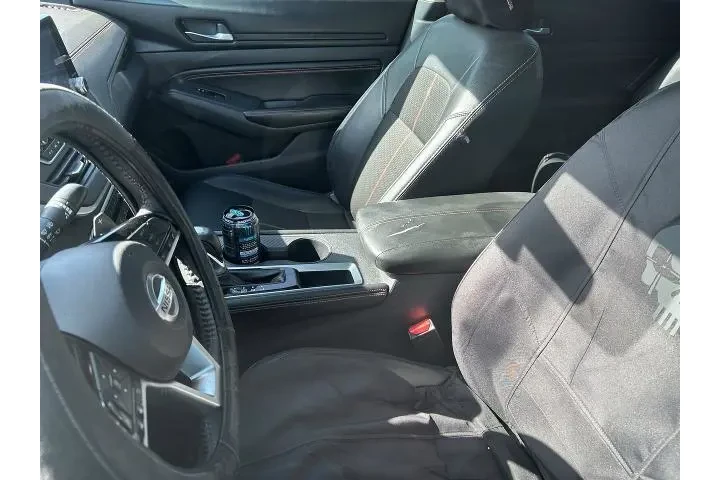 $11896 : Nissan Altima 2019 2.5 SR 4d image 8