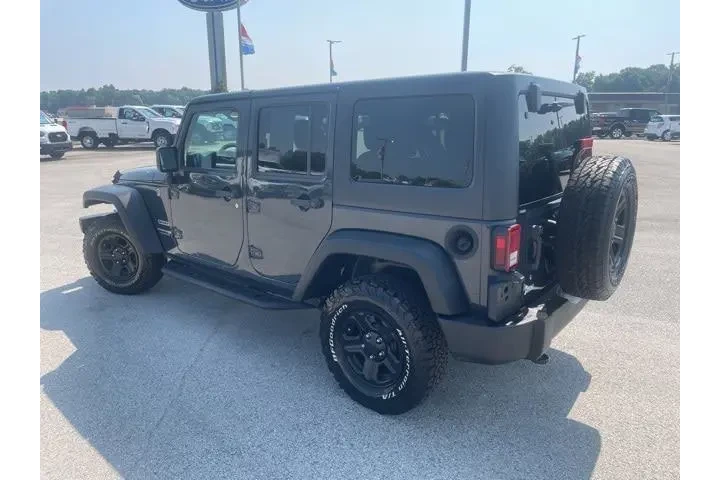$17500 : Jeep Wrangler JK Unlimited 2 image 8