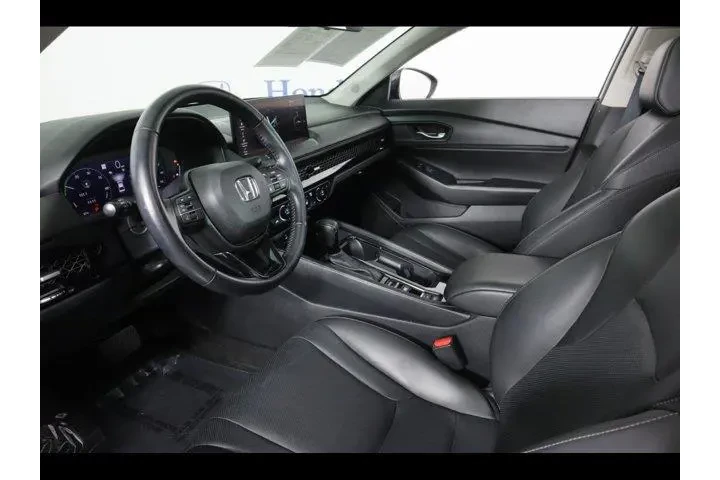 $30875 : Honda Accord Hybrid 2024 EX- image 10