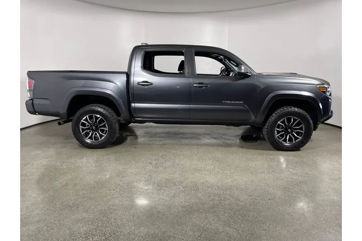 $32995 : Toyota Tacoma 2020 4x2 TRD O image 2