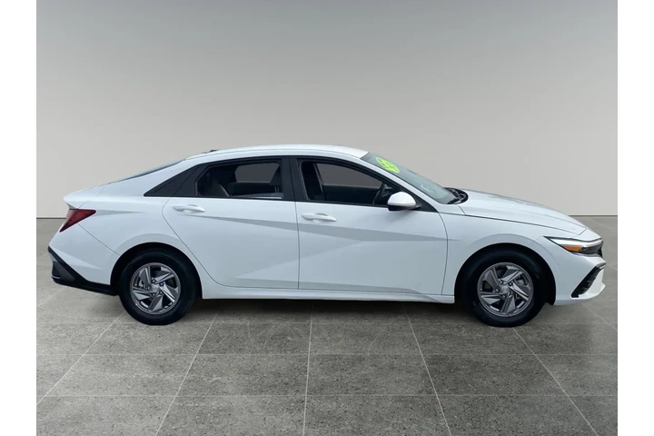 $19900 : Hyundai ELANTRA 2024 SE 4dr image 6