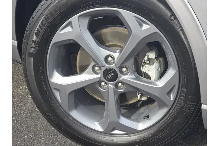 $24588 : Ford Escape 2023 ST-Line 4dr image 9