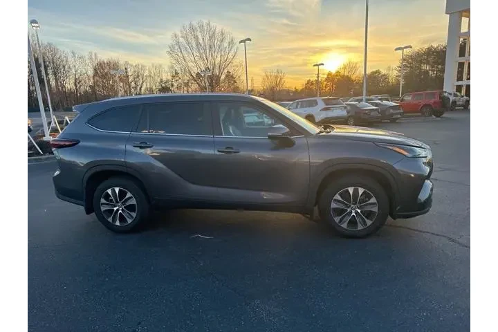 $38936 : Toyota Highlander 2024 AWD X image 4