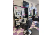 Nececito cosmetologa o barbero en Los Angeles
