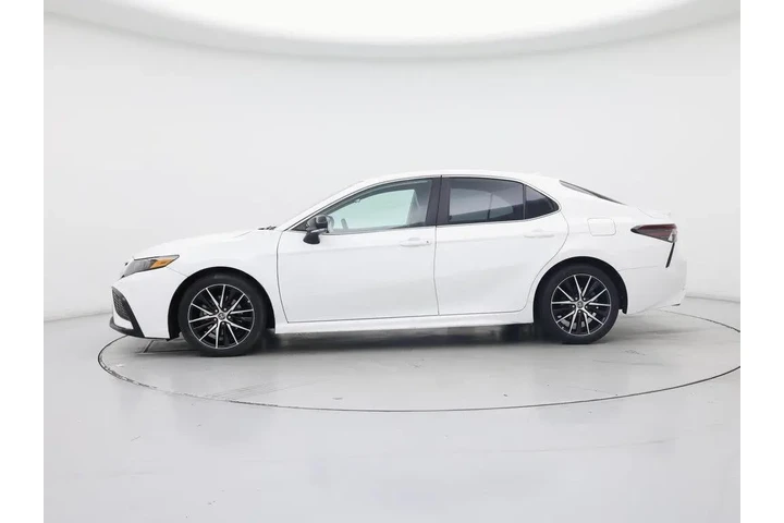 $28998 : Toyota Camry Hybrid 2022 SE image 3