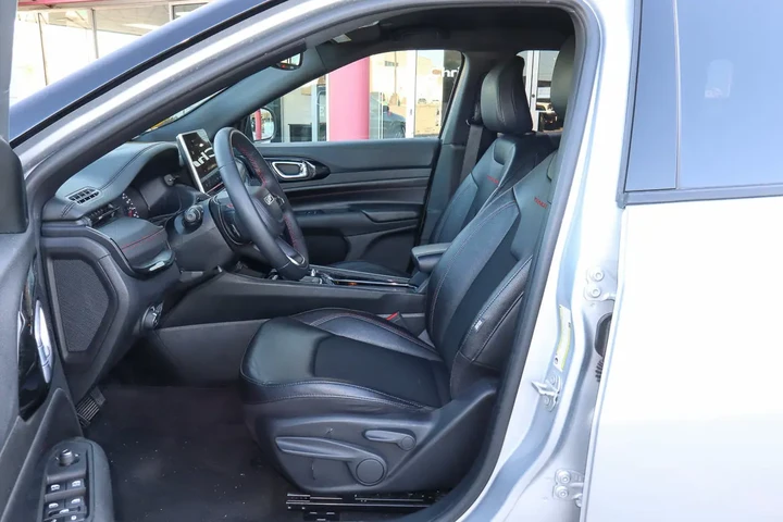 $24988 : 2024 Compass Trailhawk 4x4 image 7