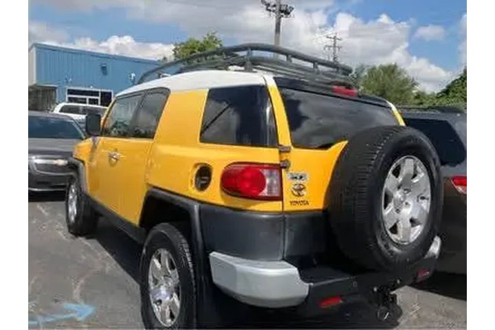 $12900 : 2007 FJ Cruiser image 3