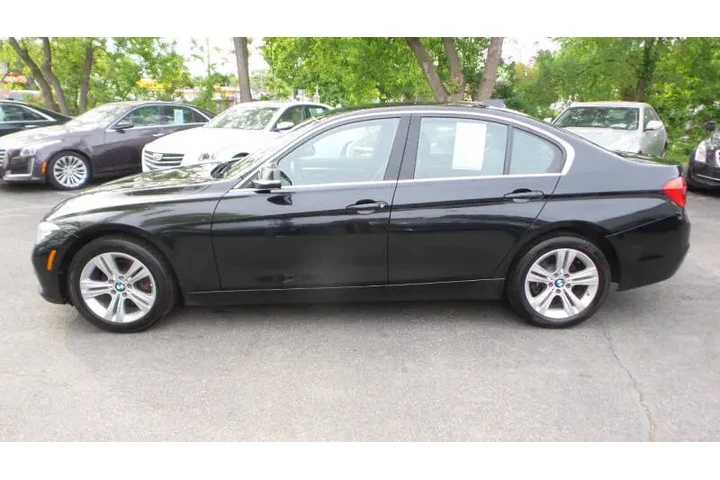 $11975 : 2017 BMW 3 Series 330i xDrive image 9