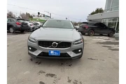 $34999 : 2025 V60 Cross Country B5 Plus thumbnail