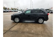 $25536 : Toyota RAV4 2024 AWD LE 4dr thumbnail