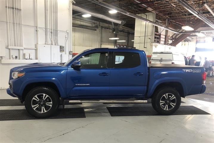 $239000 : toyota tacoma 2016 image 2