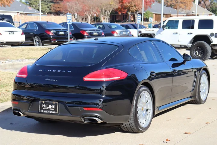 $34959 : 2016 Panamera Edition image 10
