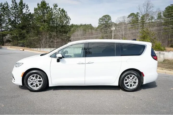 $25987 : Chrysler Pacifica 2023 Touri image 5