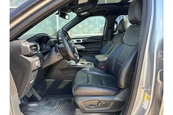 $29488 : Ford Explorer 2021 AWD ST 4d image 8