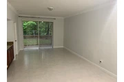 Apto Remodelado con  /Laundry en Hialeah