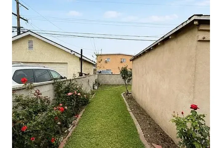 $1599 : Location, location, location. image 2