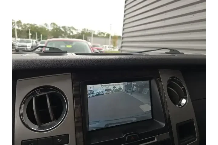 $14988 : Ford Expedition 2016 4x2 Lim image 10