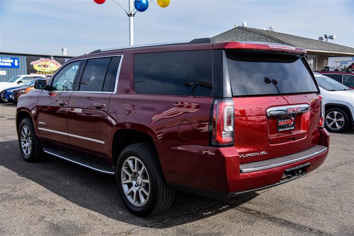 Yukon XL Denali image 6