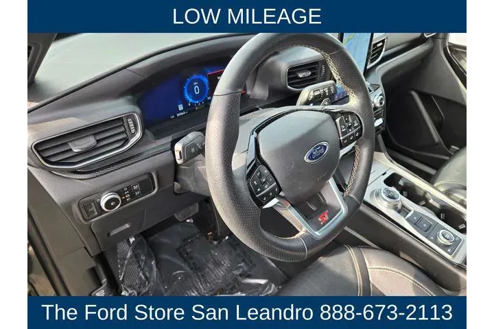 $39457 : Ford Explorer 2023 AWD ST 4d image 3