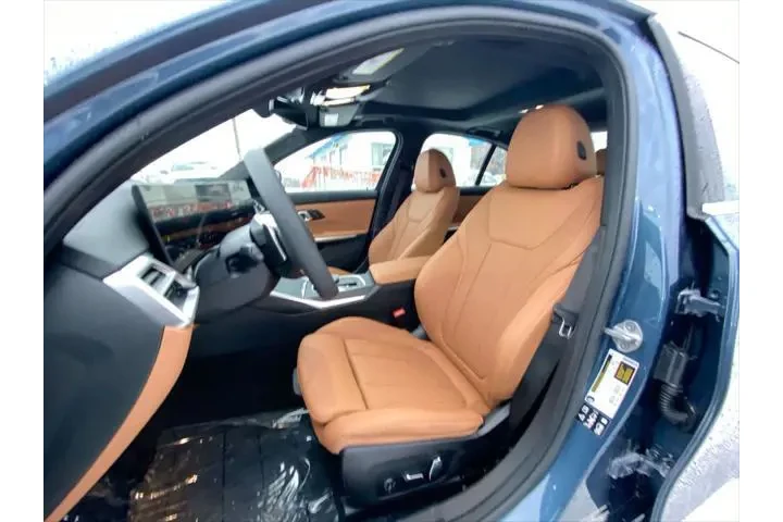 $36500 : BMW 3 Series 2025 AWD 330i x image 2