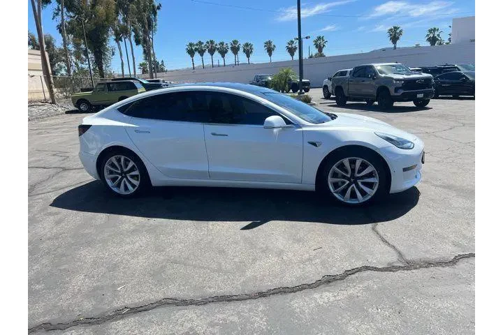 $21881 : Tesla Model 3 2018 Long Rang image 4