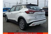 $19705 : Nissan Kicks 2024 SV 4dr Cro thumbnail