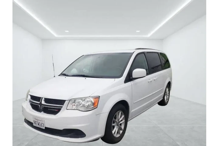 $7900 : 2016 Grand Caravan SXT image 2