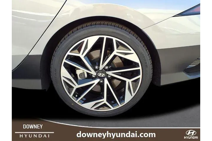 $29970 : Hyundai IONIQ 6 2025 SEL 4dr image 6