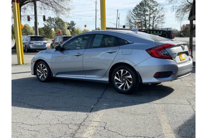 $16900 : 2018 Civic EX image 5