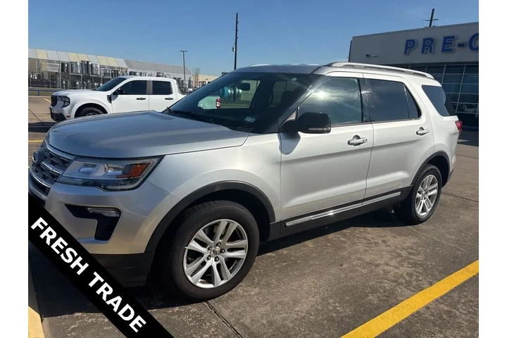 $17785 : Ford Explorer 2018 AWD XLT 4 image 1