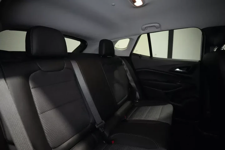 $20391 : 2025 Trax LT image 10