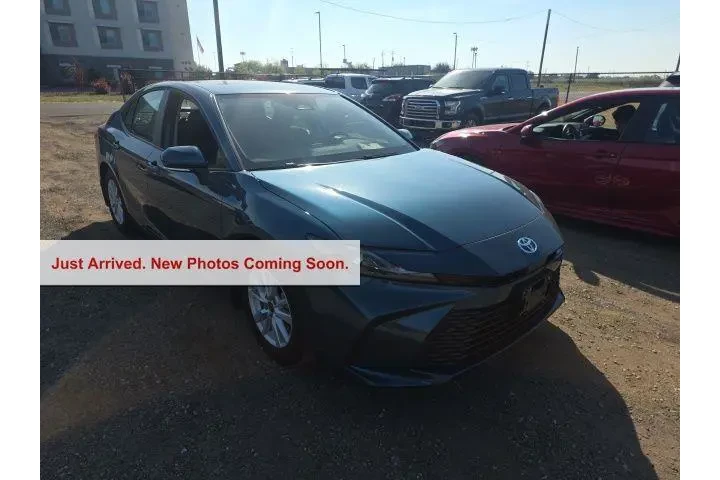 $33900 : Toyota Camry 2026 LE 4dr Sed image 1