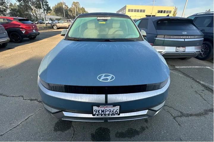 $31990 : Hyundai IONIQ 5 2024 AWD Lim image 5