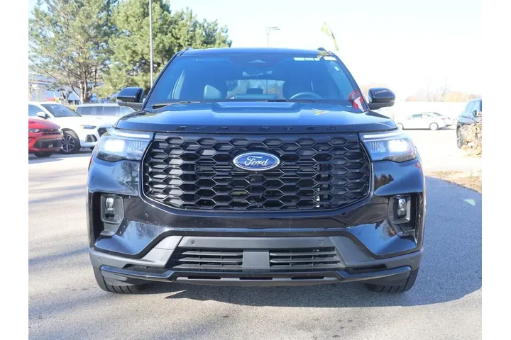 $39577 : Ford Explorer 2025 AWD ST-Li image 3